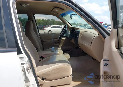 2000 Ford Explorer Xls from USA, damaged, VIN 1FMZU62X9YUB11817